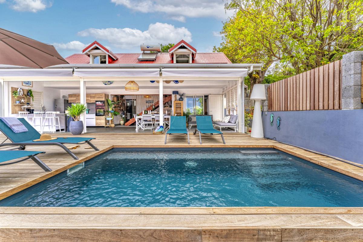 3.A louer villa avec piscine et Terre de haut Les Saintes- Villa Topaze